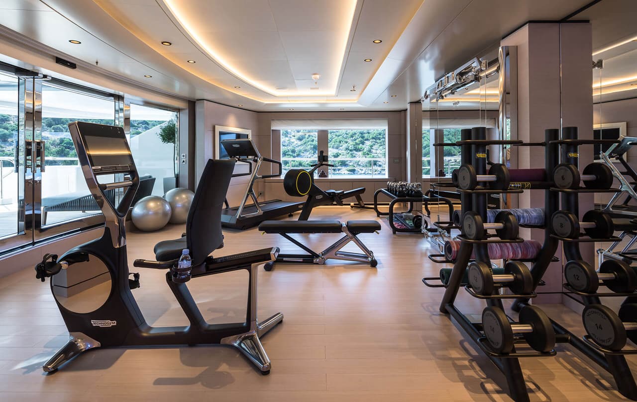 Aunque esta ocasión optó por desembolsar una buena cantidad de dinero para alquilar esta embarcación, Michael Jordan no es ajeno a la navegación en condiciones de lujo, pues cuenta con su propio megayate.