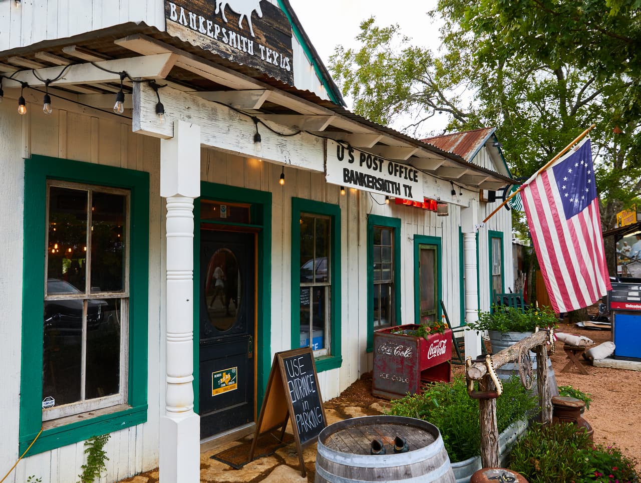 <b>La ciudad fue fundada en 1913. </b>Se encuentra aproximadamente a medio camino entre Fredericksburg y Comfort, cerca de la frontera del condado de Gillespie.