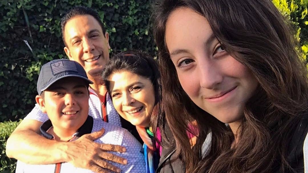 El político Omar Fayad es el padre de sus dos hijos menores, con quien está casada desde el año 2001.
<br>