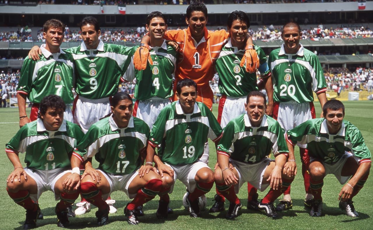 Eliminatoria Mundial 2002 Segunda Ronda: 23 julio 2000, Trinidad y Tobago 1-0, México avanza a Hexagonal Final como 2do de grupo.