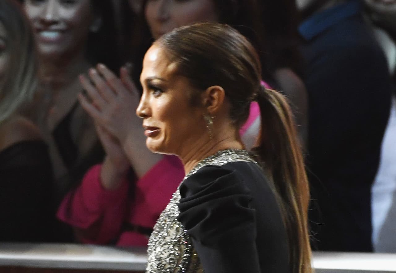 A Jennifer López, ¿le falla la memoria o no le pregunta la edad a sus galanes?