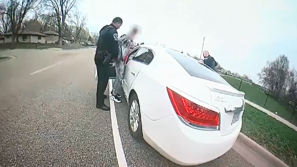 Renunció la oficial de la policía que mató al joven negro Daunte Wright