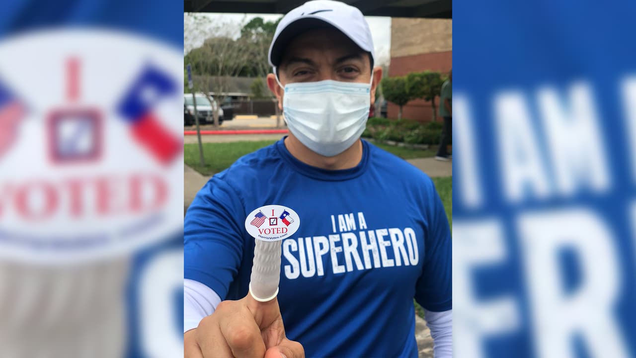 "El poder votar es uno de los privilegios más grandes de este país y como inmigrante es la voz de muchos que no son escuchados": 
<b><a href="null">David Herrera</a></b>, reportero de Noticias 45.