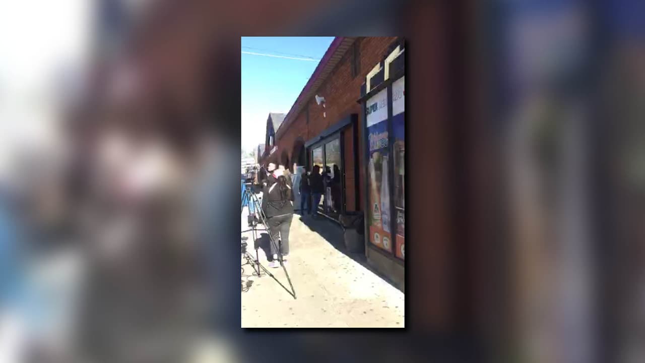En la tienda Jalisco #4, ubicada en Norcross, al menos 8 empleados fueron retenidos cuando se cerró la tienda.