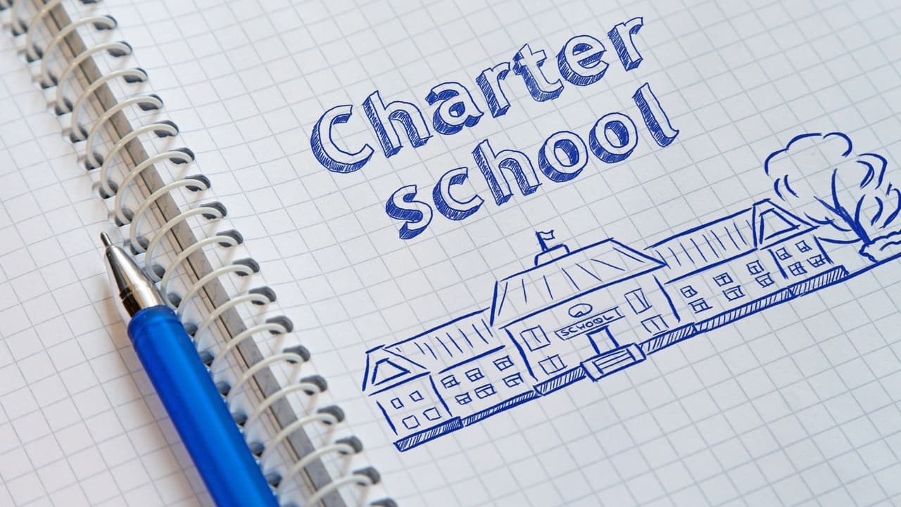 Uno de los enfoques de Wolf podría ser los
<b>reembolsos de las escuelas chárter</b>, que según la Asociación de Juntas Escolares de Pensilvania son la mayor presión presupuestaria de sus miembros y están "basados en una ecuación de financiación sesgada e injusta".