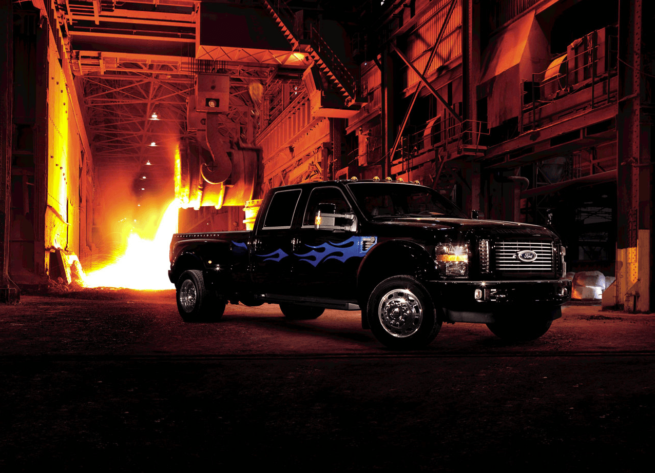 Ford ha convertido en un arte hacer versiones de la Serie-F. Una de las más exitosas fue la hecha en colaboración con la marca de motocicletas Harley-Davidson. En la imagen se puede apreciar la 
<b>Ford F-450 Super Duty Harley Davidson</b> 
<b>2009</b>.