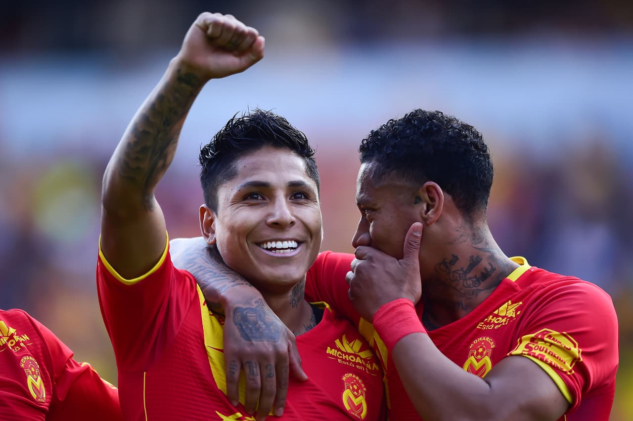 Sin embargo, dos minutos después Raúl Ruidíaz marcaba el empate desde los 11 pasos para poner todo en orden ante su gente.