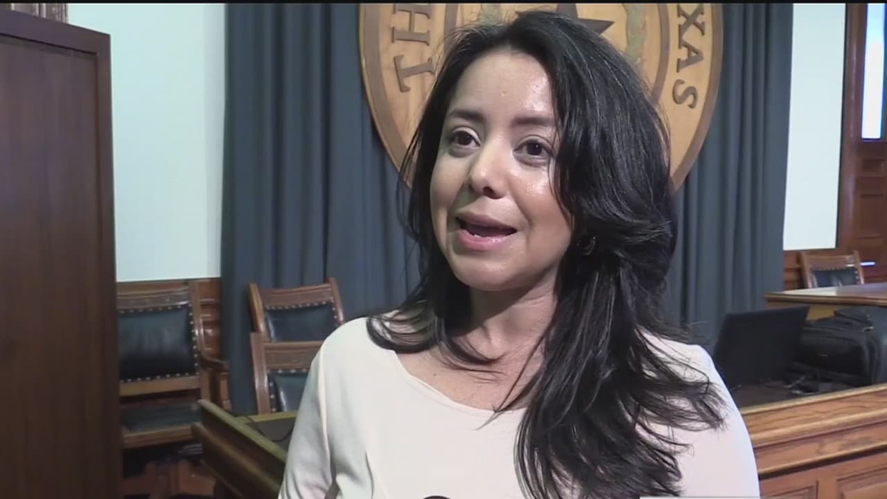 Una legisladora texana está en huelga de hambre para protestar contra propuesta de ley antisantuario