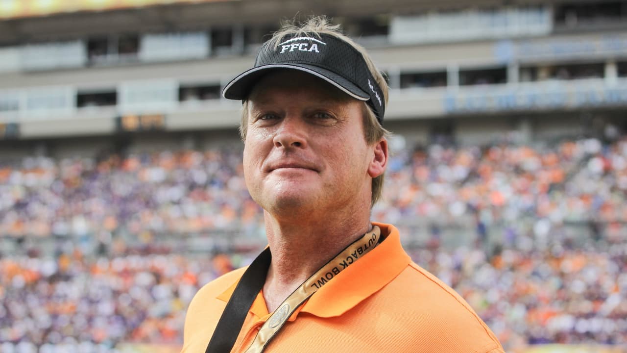 Jon Gruden vuelve a ser coach de los Oakland Raiders con contrato multimillonario