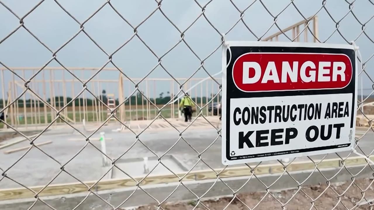 Redadas migratorias también impactarían a trabajadores estadounidenses; esta sería la razón