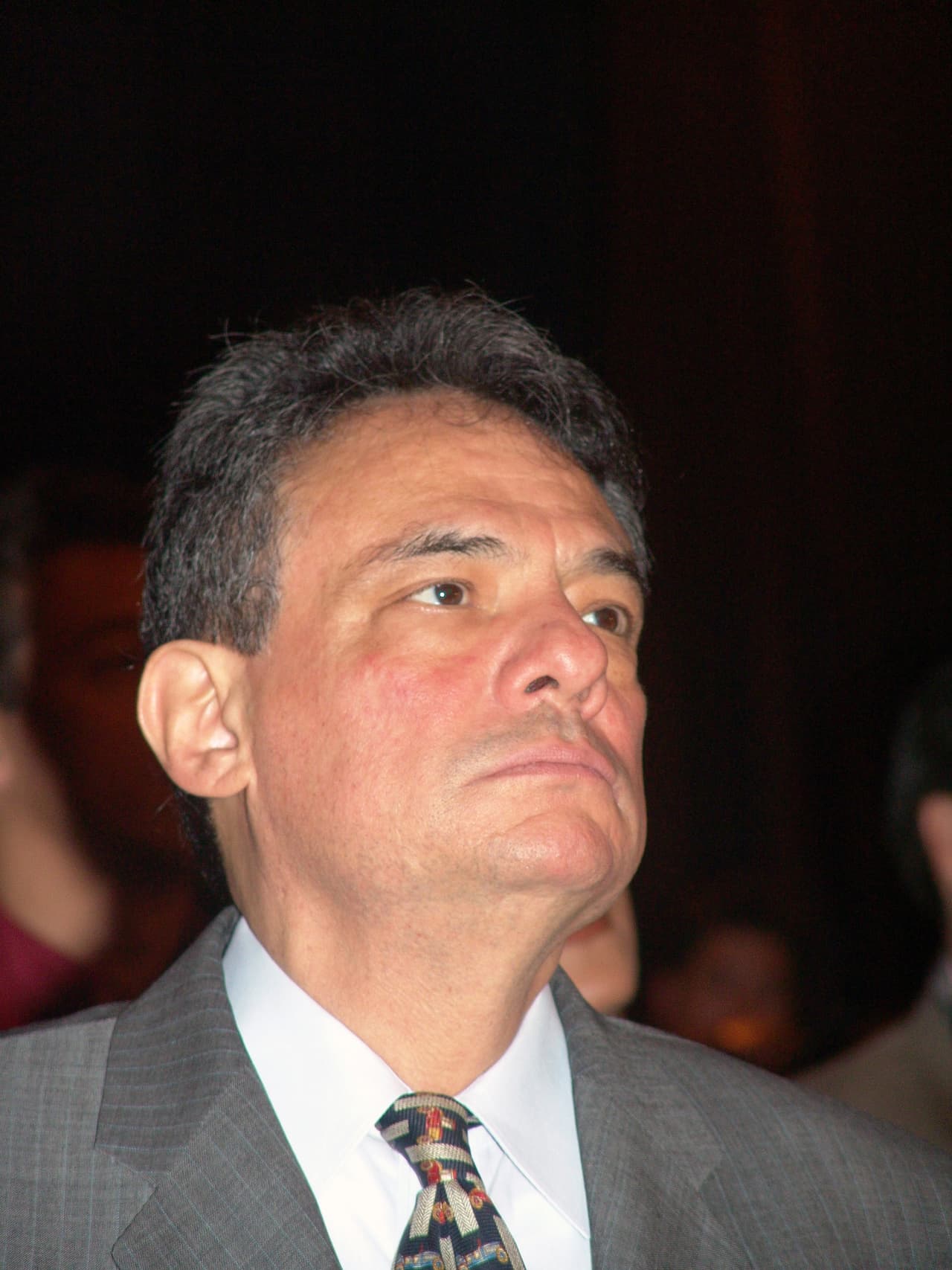 Debido a las múltiples enfermedades que lo aquejan, el intérprete también ha padecido depresión. En una ocasión confesó a la revista TVNotas que ese trágico hecho lo llevó a intentar acabar con su vida.