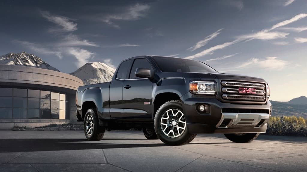 <b>11. GMC Canyon</b>: El pasado mes de mayo GMC vendió 
<b>2,477 unidades</b> de su camioneta pickup mediana lo que representa una 
<b>caída del 26.3%</b> en relación a l mes de mayo de 2016. En lo que va del año la GMC Canyon ha registrado una caída general de ventas del 11.4%.