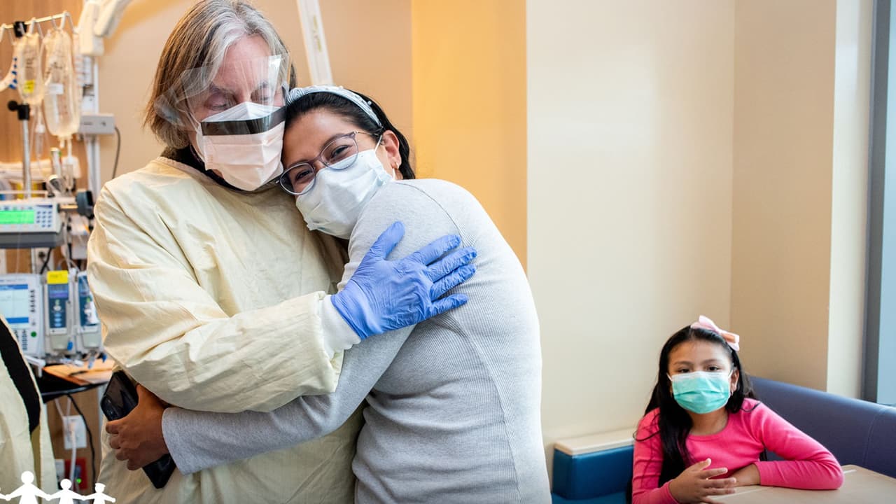 Esta condición hace que los niños sean extremadamente susceptibles a infecciones y enfermedades al no contar con sistema inmunológico. En diciembre del 2022, su familia viajó desde su país natal hasta San Francisco con la espezanza de hallar una cura para su mal.