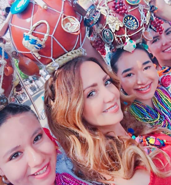 Las Ireris antiguamente eran figuras de mucho respeto yen HOY bailan el ritual de aguadoras.