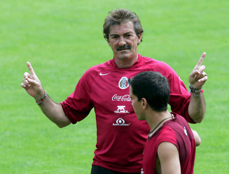 Fue director técnico de la selección mexicana rumbo a la Copa del Mundo de Alemania, sin duda fue uno de los mejores momentos del Tri en su historia.