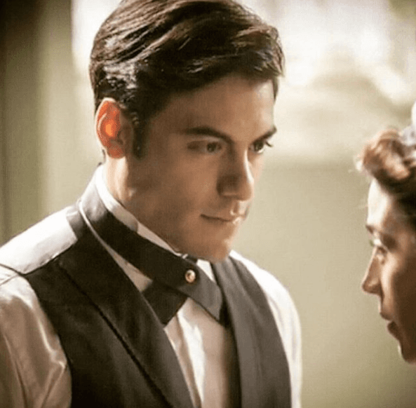 En la teleserie "El Hotel de los Secretos", Carlos le dio vida al personaje de "Andrés".