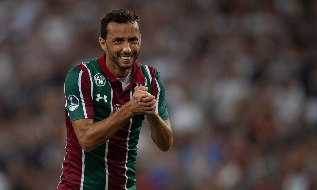 Nené, o Anderson Luis de Carvalho, jugador brasileño que juega para el Fluminense, tiene 38 años y su valor es de 600 mil euros.