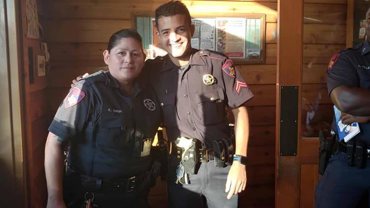 Fueron meseros por varias horas.