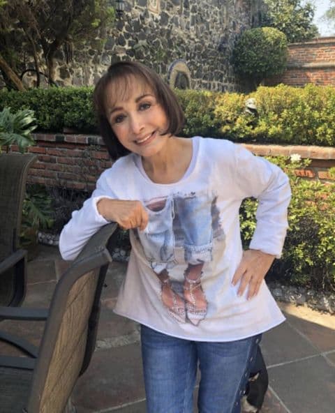 María Antonieta explicó que lo anterior se debe a que, a su parecer, al utilizar una aplicación de citas puede conocer a alguien que solamente la contacte por su nivel económico.
<br>