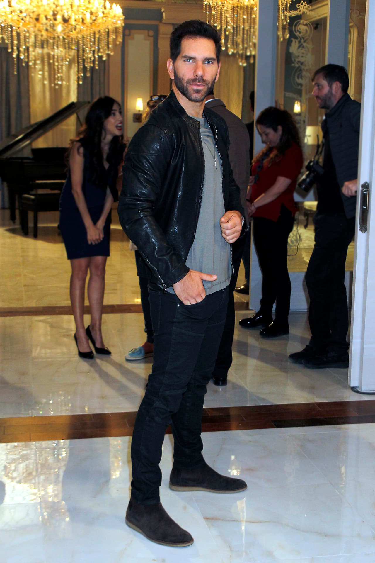 Este actor de 39 años ha aparecido en diversos melodramas en el papel de pareja de la protagonista, como fue el caso de La Piloto.