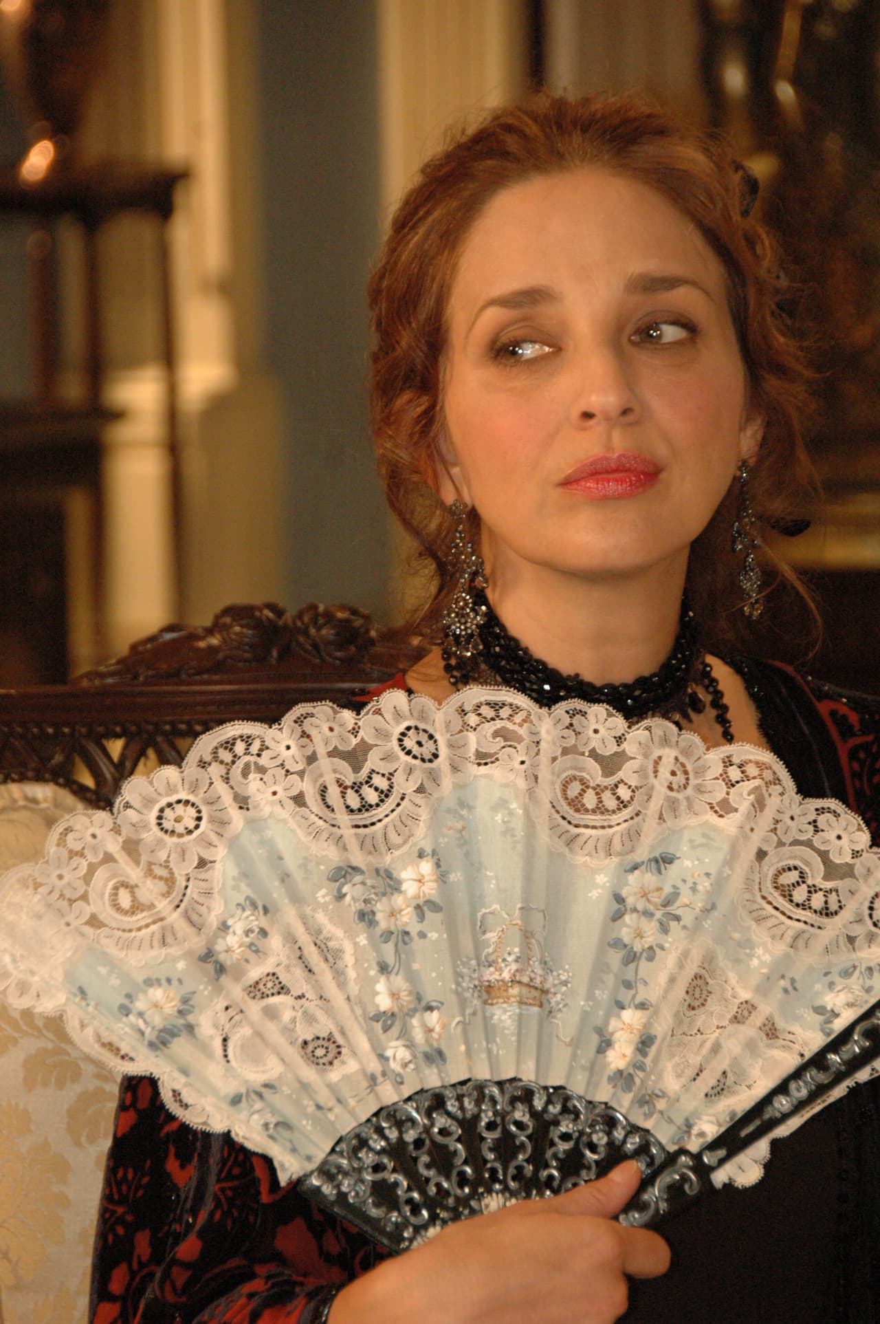 En el 'Hotel de los Secretos', Claudia Ramírez interpretará a una mujer de la vida alegre.