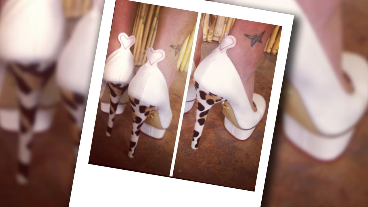 Very cute! miren el detalle del corazón en la parte de atrás.