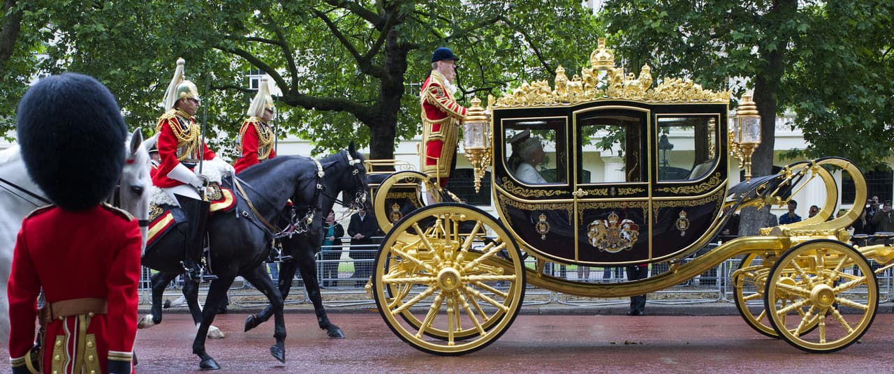 La más joven de todas las carrozas de los establos reales es la Diamond Jubilee State Coach.
