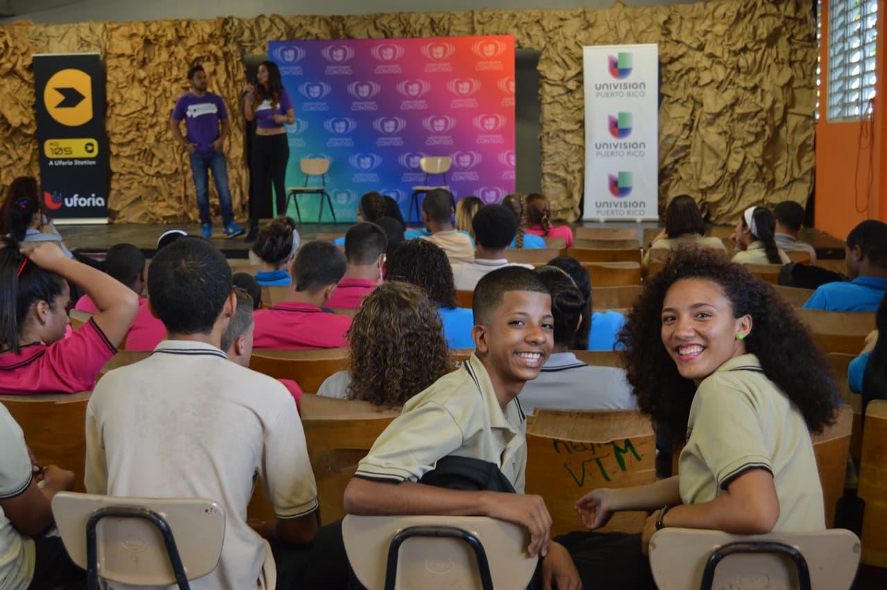 Los animadores de La Banda Soundcheck motivaron a los estudiantes a que sueñen en grande, que no se den por vencidos y que sigan estudiando para que se forjen como excelentes seres humanos, se destaquen y alcancen el éxito dondequiera que vayan.