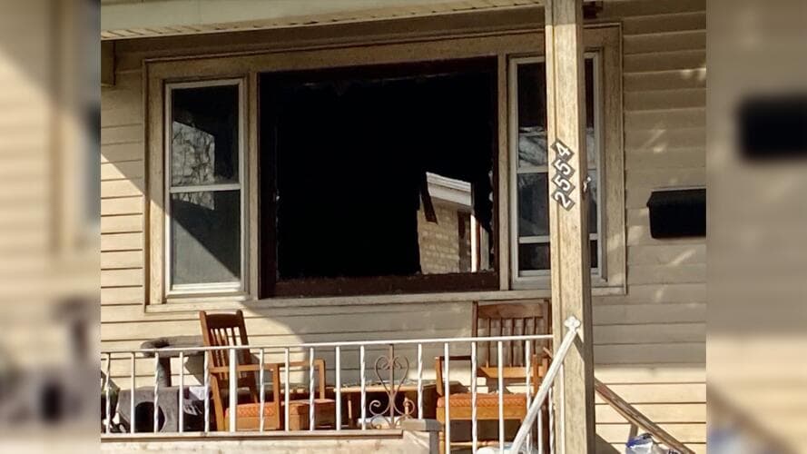 Muere esposa de bombero de Chicago tras incendio en vivienda de Montclare