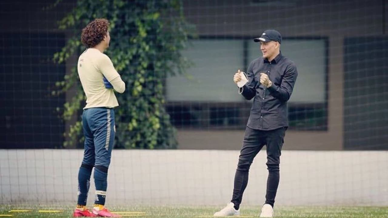 Nicolás Castillo presume en redes que regresó a Coapa