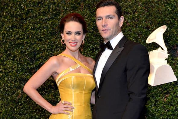 La conductora continuó diciendo que se caracteriza por ser "
<b>el alma de las fiestas</b>" y como él bailó con ella toda la noche, llamó su atención. "Martín bailó conmigo toda la noche, yo así de 'wow', pero nunca más", señaló.