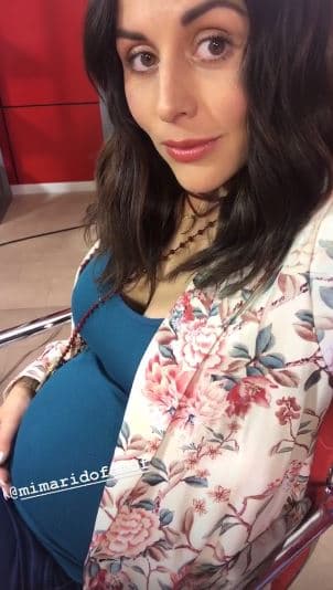 El actor nacido en Bucaramanga, Colombia, también fue cuestionado por cómo se encuentra su compañera protagónica, Zuria Vega, quien ya tiene seis meses embarazo. 
<br>