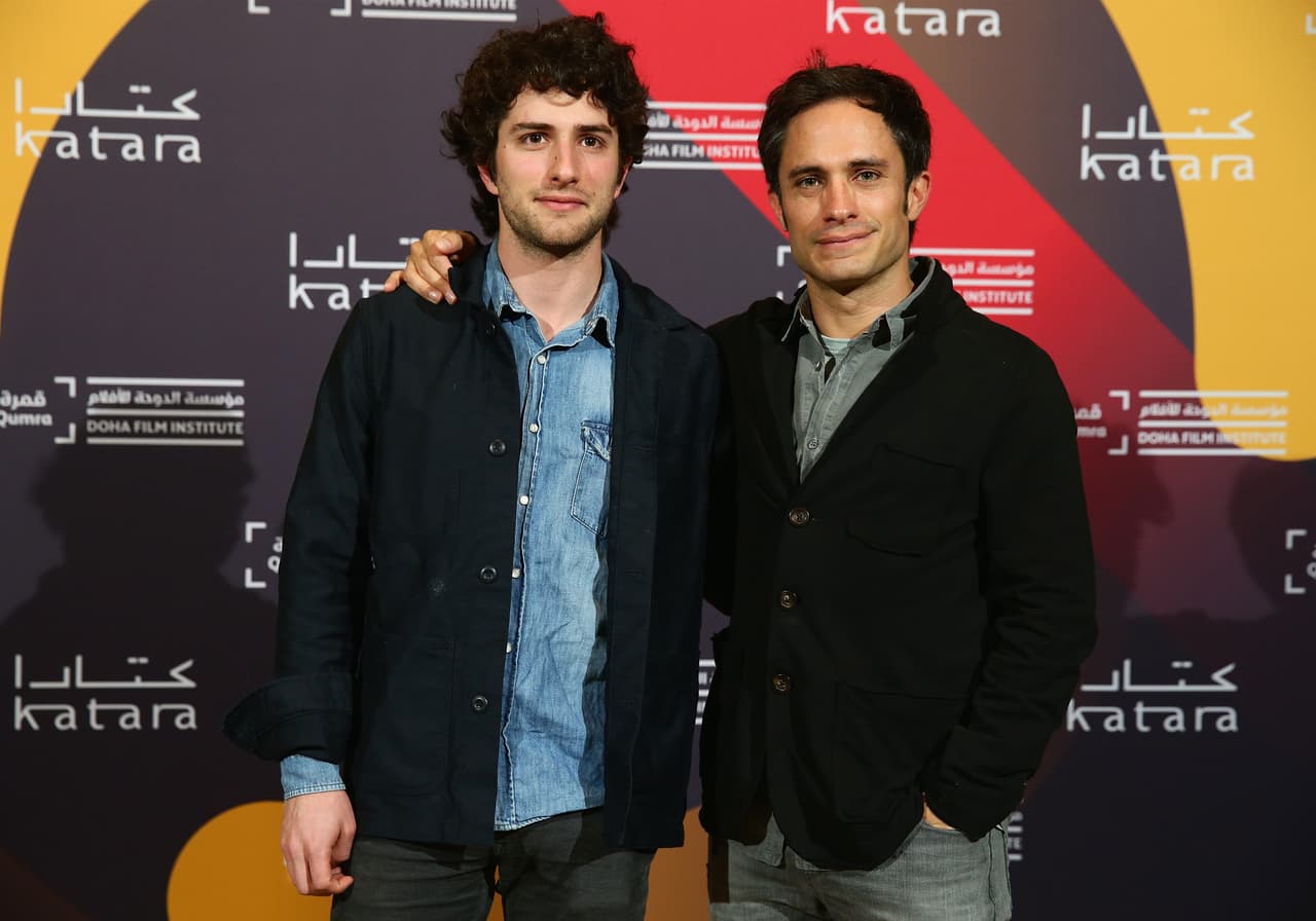 #7 Darío Yazbek
<br>El actor de ‘La casa de las flores’ tiene dos hermanos: su hermana Tamara Yazbek y Gael García Bernal, que en realidad es su medio hermano por parte de su mamá, Patricia Bernal.