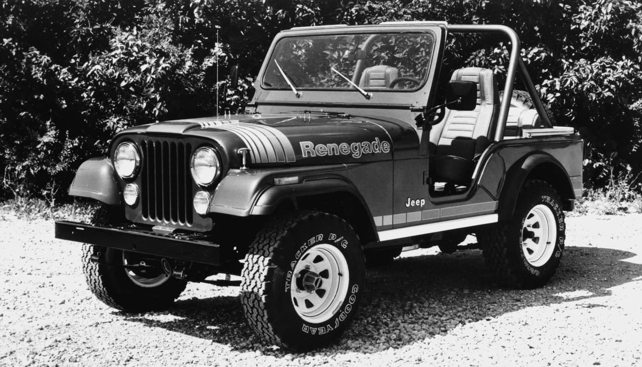 En 1980 el Jeep CJ-5 podía ser adquirido con una
<b>gran cantidad de motores</b>, entre ellos un poderoso V8 de bloque pequeño de 5.0 litros de desplazamiento.