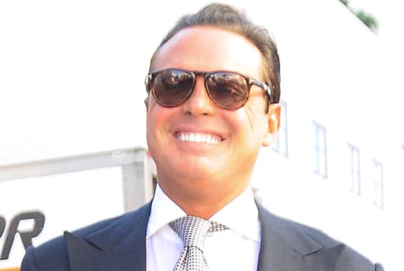 Aunque 'El Sol' se empeñe tanto en lucir bello y radiante los años ya le cobraron la factura. Es común verlo con unas libras de más y a veces luciendo un poco desaliñado.