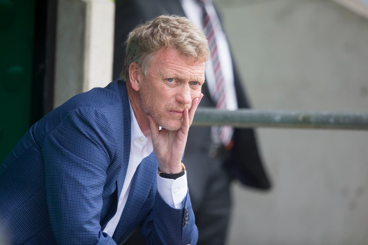 Luego de su fracaso en el United, Moyes llegó en noviembre del 2014 a la Real Sociedad, pero en el club español sus resultados tampoco fueron satisfactorios y un año después ya estaba de salida.