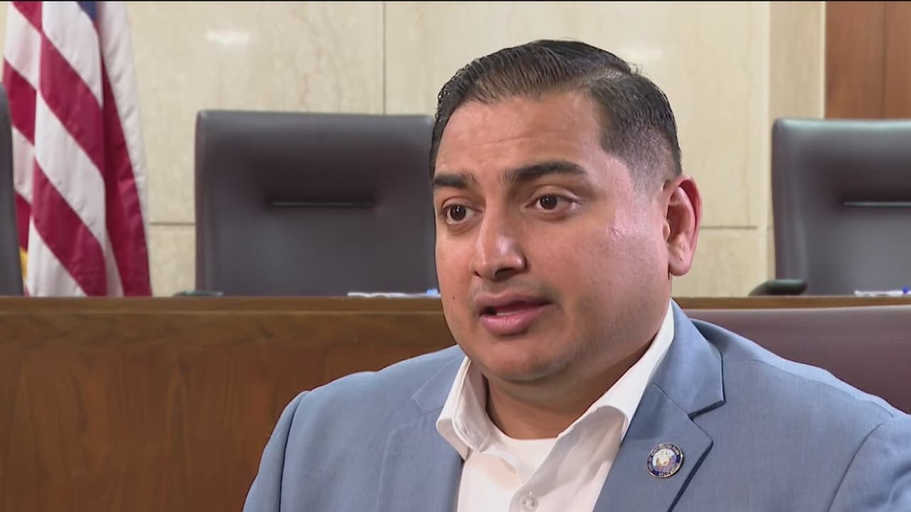 Arturo Flores enfrenta un reto como nuevo alcalde de Huntington Park