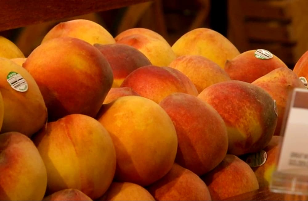  20 estados en alerta por brote de salmonella ligado a duraznos empacados en California