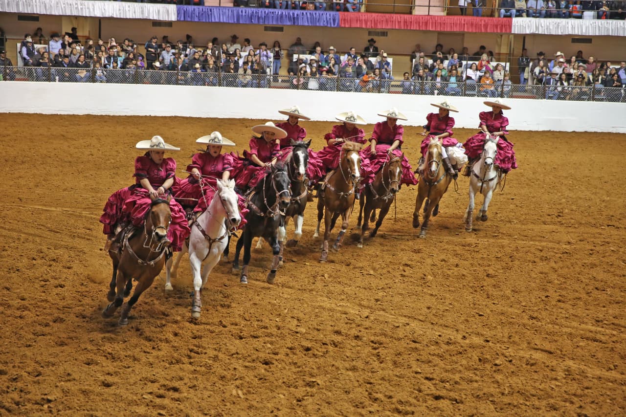 La charrería en todo su esplendor y algo más! en un show espectacular