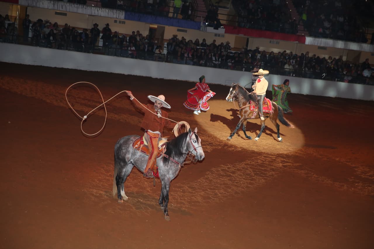La charrería en todo su esplendor y algo más! en un show espectacular