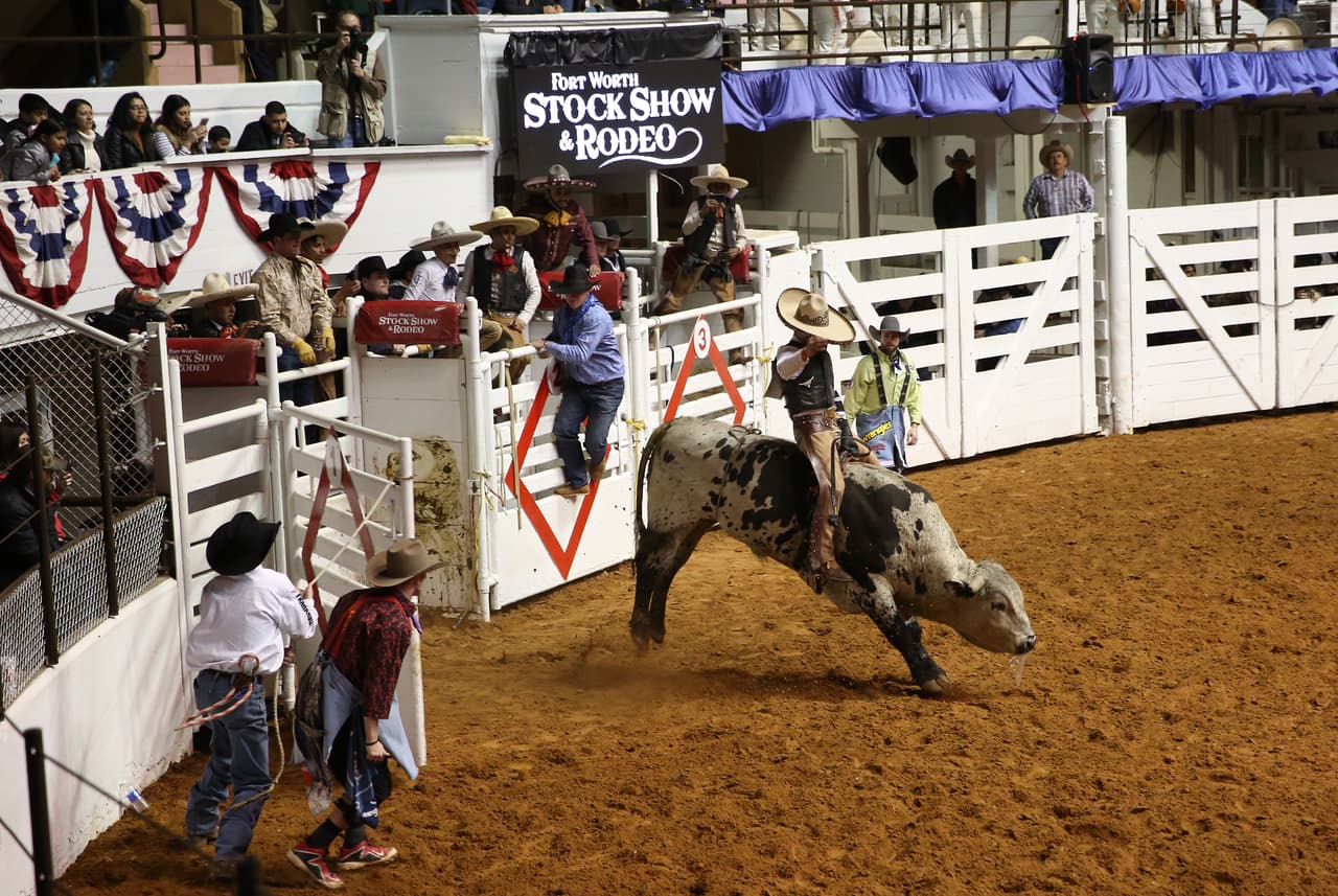 La charrería en todo su esplendor y algo más! en un show espectacular