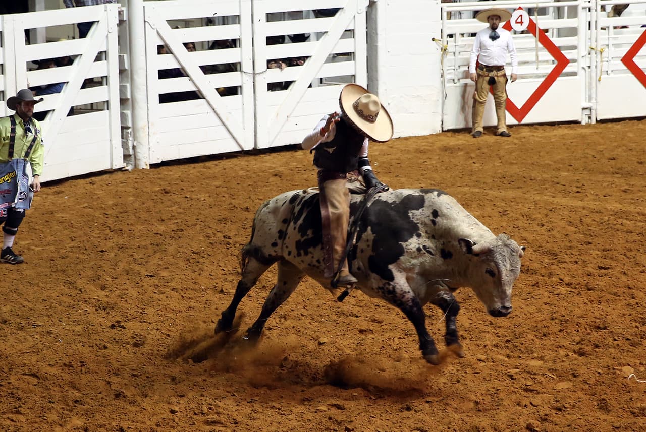 La charrería en todo su esplendor y algo más! en un show espectacular