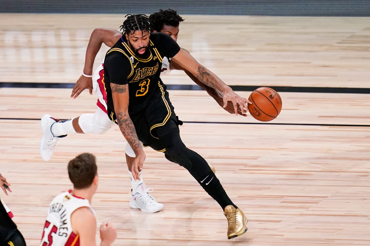 Los Lakers caen ante el Heat en el quinto juego de las Finales | En el último cuarto los de LA se sacudieron y estuvieron cerca de liquidar la serie; terminaron 108-111.