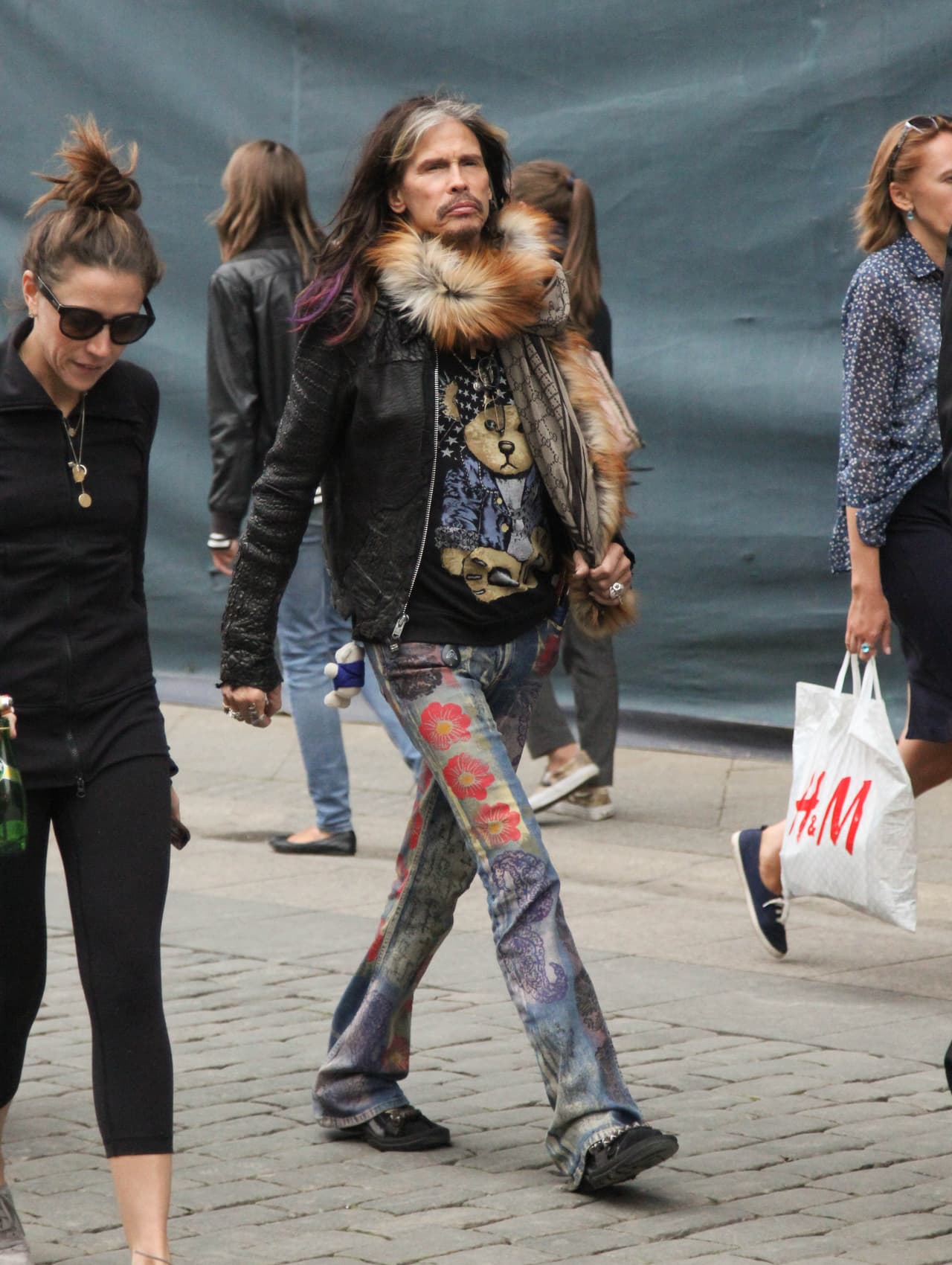 No están viendo mal, y aunque les parezca sorprendente, los hombres a veces pierden el sentido de la moda.