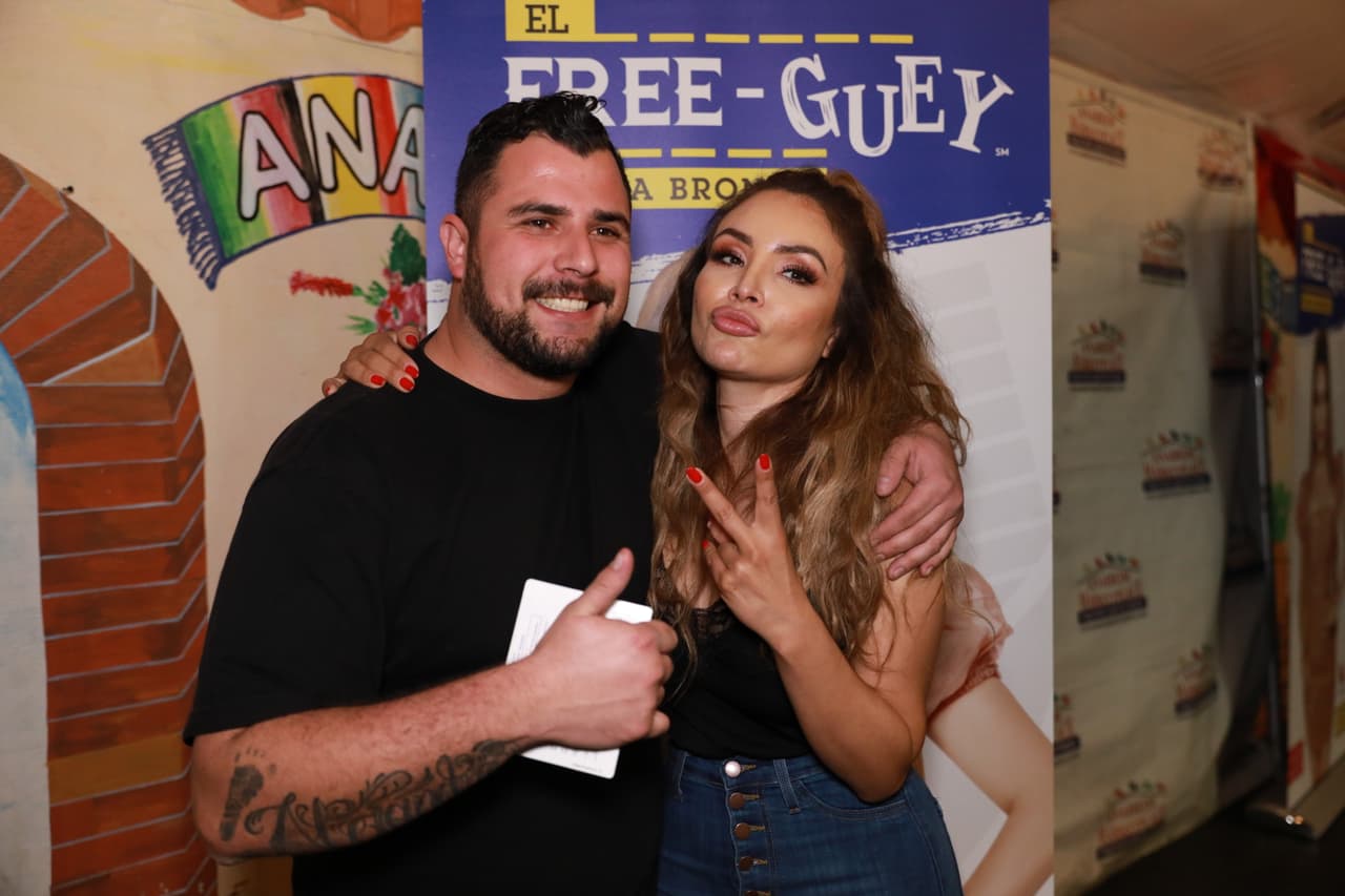 Pues algunos radioescuchas de Los Ángeles pudieron cumplir su sueño, además de ganar mucha lana.