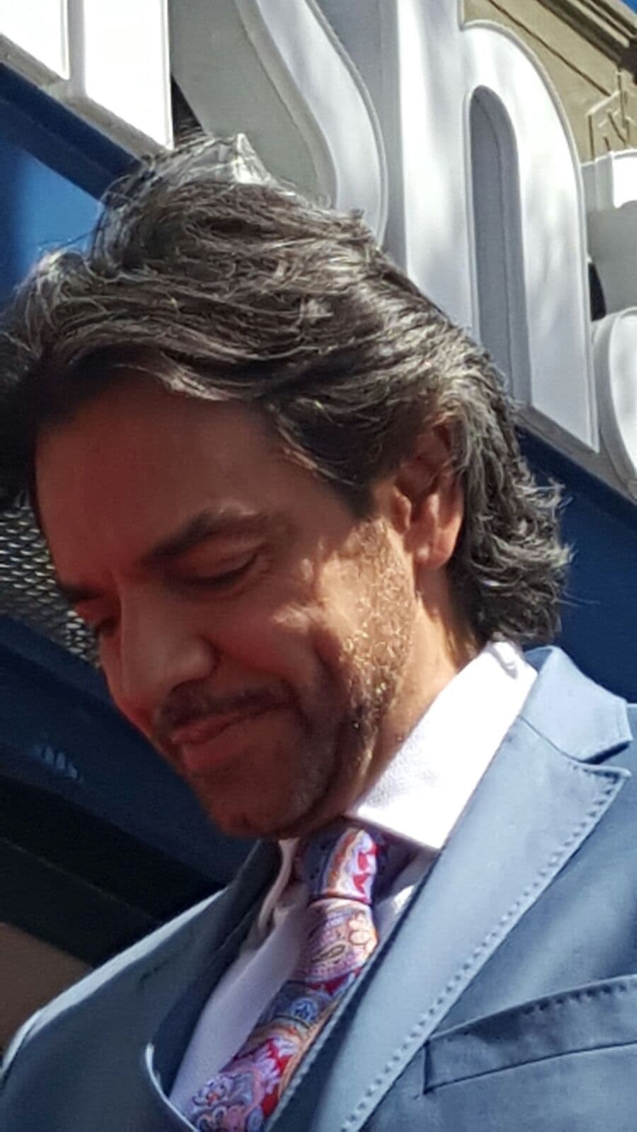 "A mi gente, a mis latinos, a mis hermanos latinos. Gracias por ponerme donde estoy. Esta estrella es gracias a ustedes", dijo Derbez.