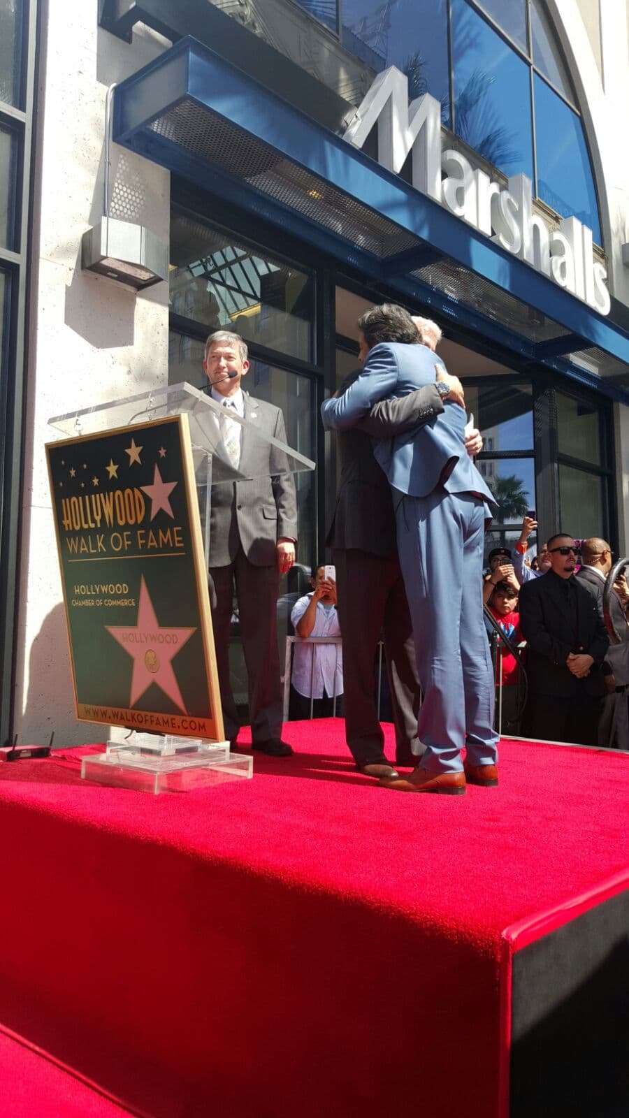 Así, les dedicó también a ellos la estrella en Hollywood.