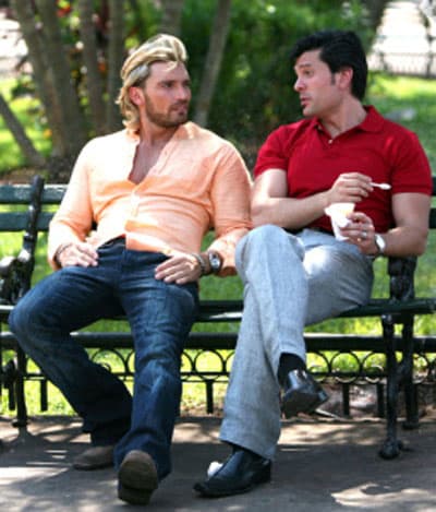 En el 2009
<b><a href="http://www.univision.com/temas/julian-gil"> Julián Gil</a></b> y 
<b>Marcelo Córdoba</b> causaron revuelo gracias a sus personajes gay en la telenovela
<b> 'Sortilegio'</b>.