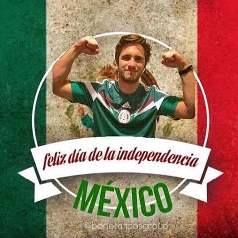 Diego Boneta también celebró el "grito" del 15 de septiembre.