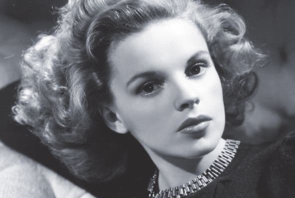 25- Judy Garland. La actriz de "Wizard of Oz” batalló contra su adicción a las drogas por la mayor parte de su vida y murió a causa de una sobre dosis de barbitúricos a los 47 años.